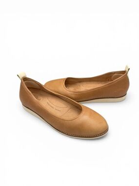 Brioso Emmaline Leather Wedge Ballet Flats in Almond Women’s Size 8